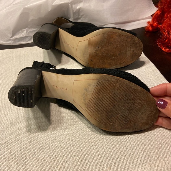 Tahari open beep toe shoes - Picture 9 of 16